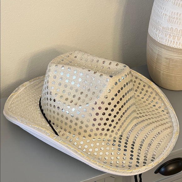 Stylish Cowboy Hat White and Silver Light Up w/ 4 settings - Picture 2 of 7